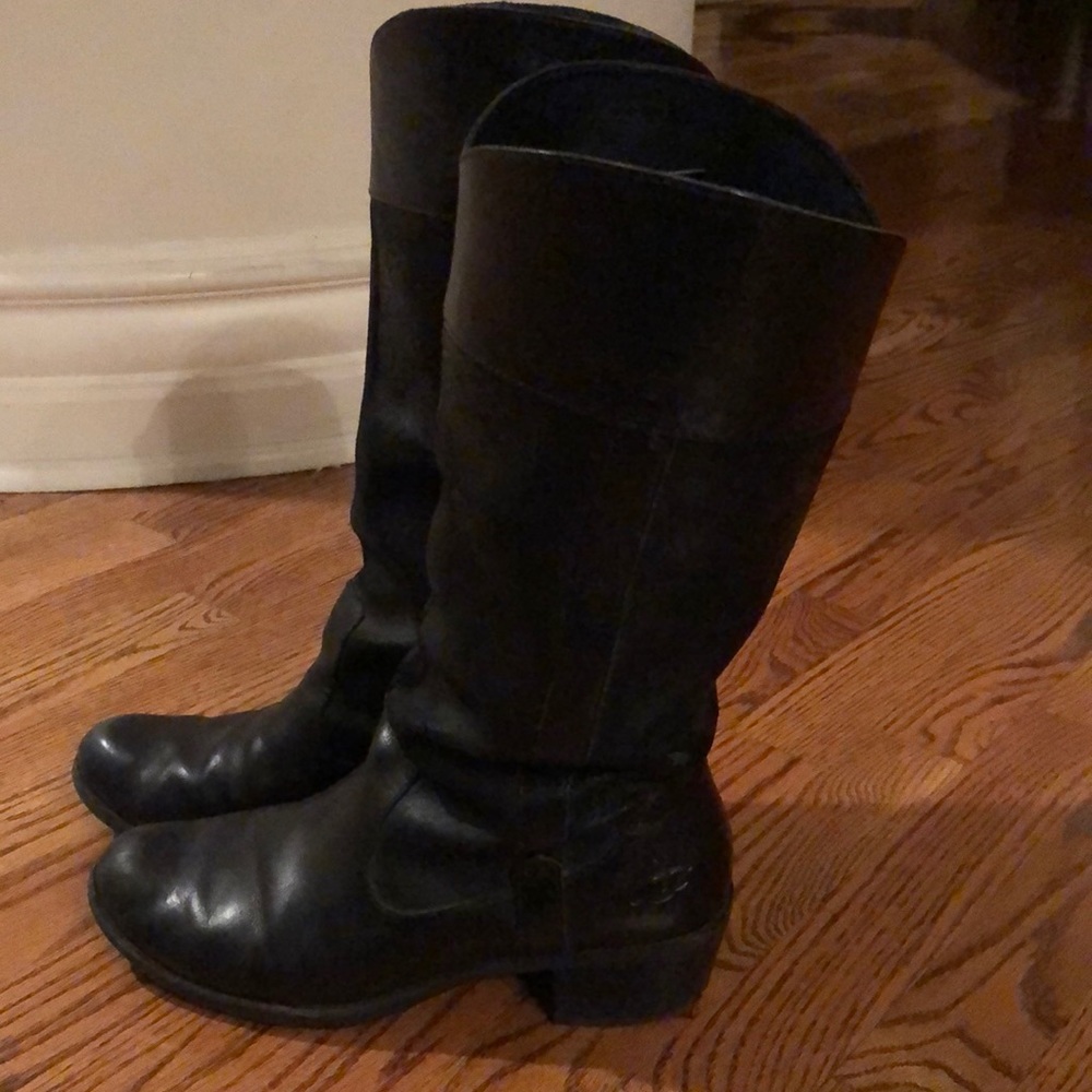 UGG Cassis boot